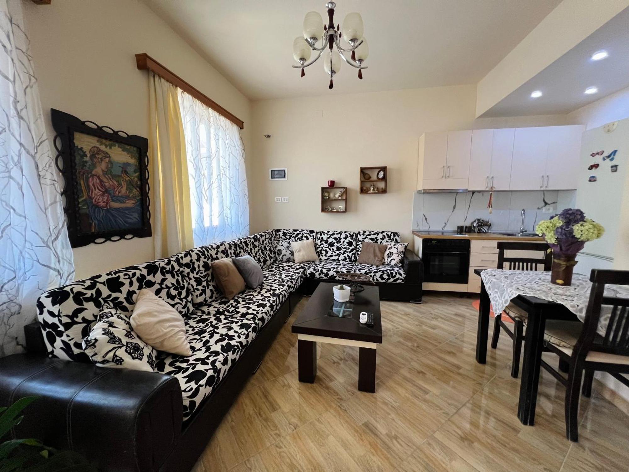 Villa Ensalv Berat - Apartment - Room - Penthouse Екстериор снимка