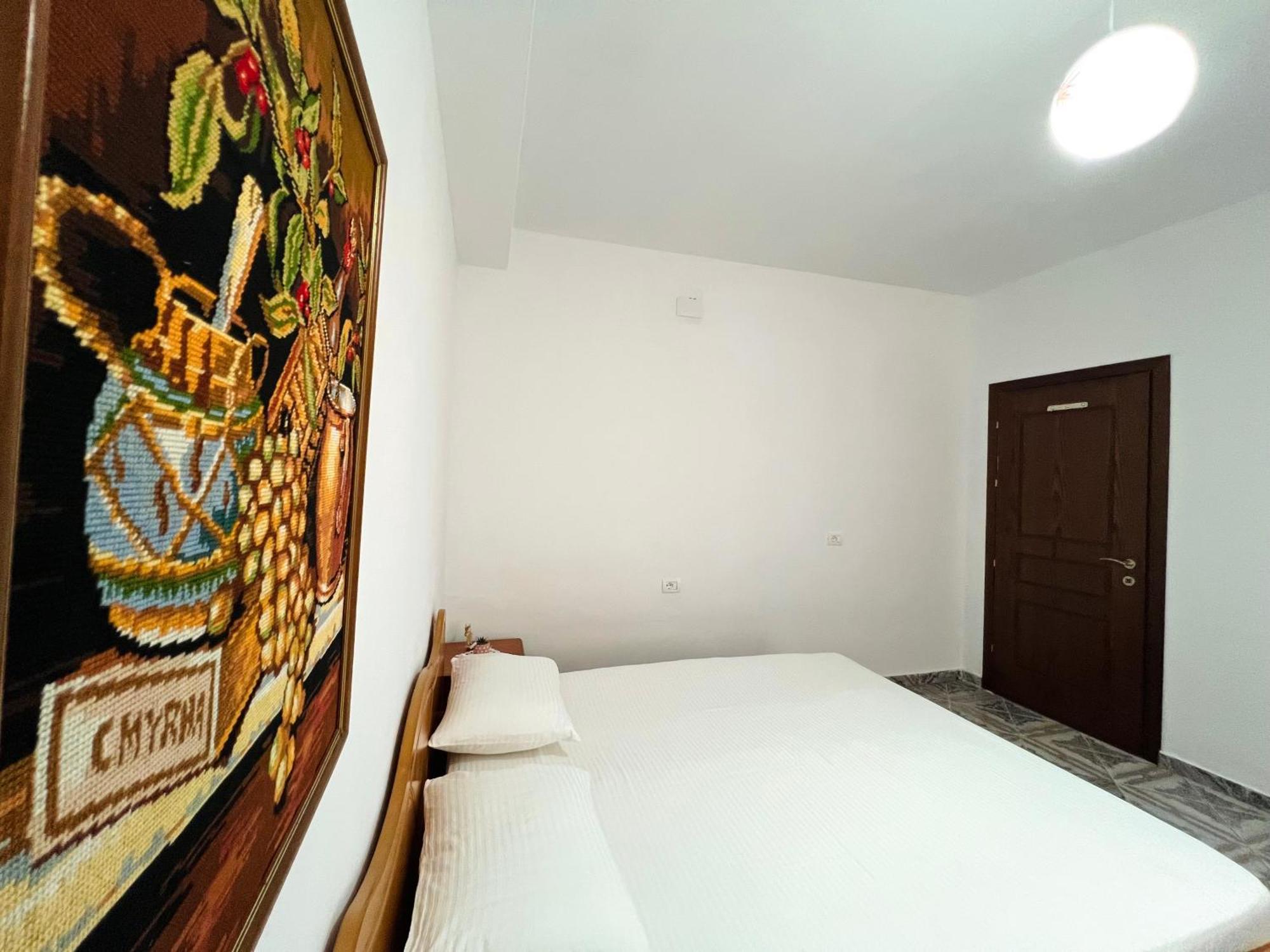 Villa Ensalv Berat - Apartment - Room - Penthouse Екстериор снимка