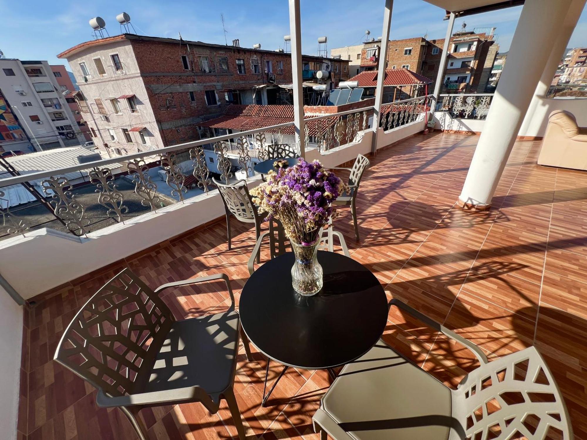 Villa Ensalv Berat - Apartment - Room - Penthouse Екстериор снимка